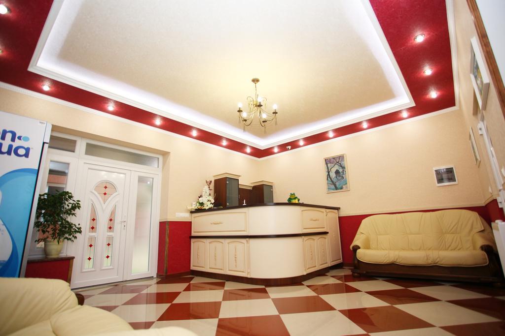 Mirage Hotel Берегово Екстериор снимка