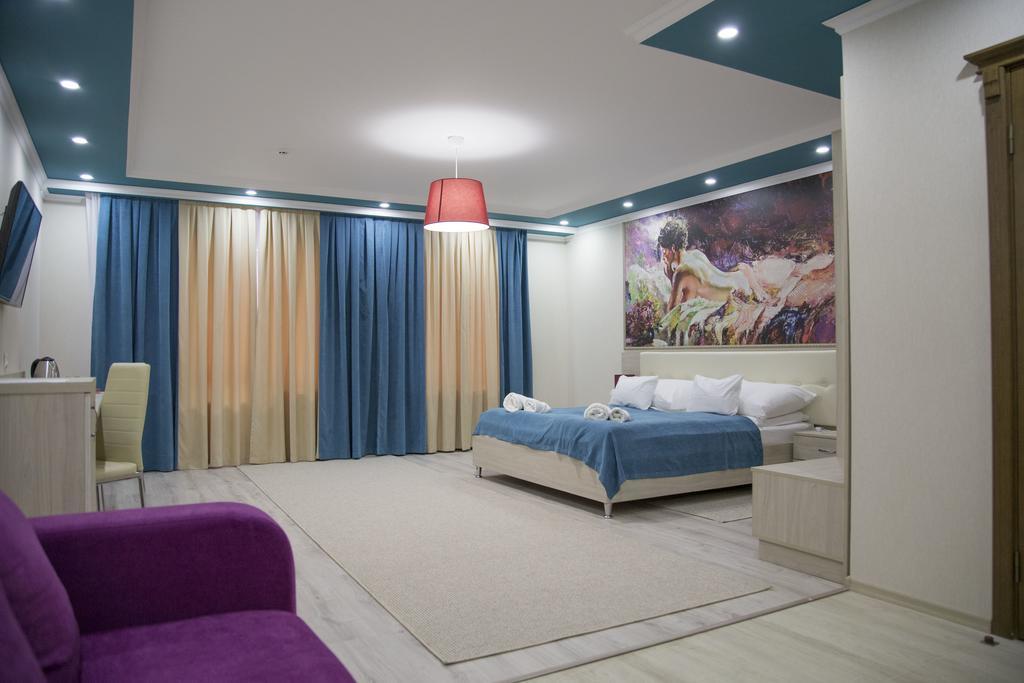 Mirage Hotel Берегово Екстериор снимка